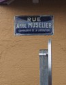 A typical street sign -- just like in France